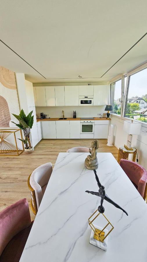 Apartment Luxus Dachgeschoss 80m² München